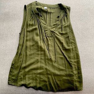 Old Navy Tank Top (medium)